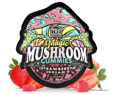 Tre House Magic Gummies – Strawberry Dream flavor in a 15-count pack for wellness and clarity.
