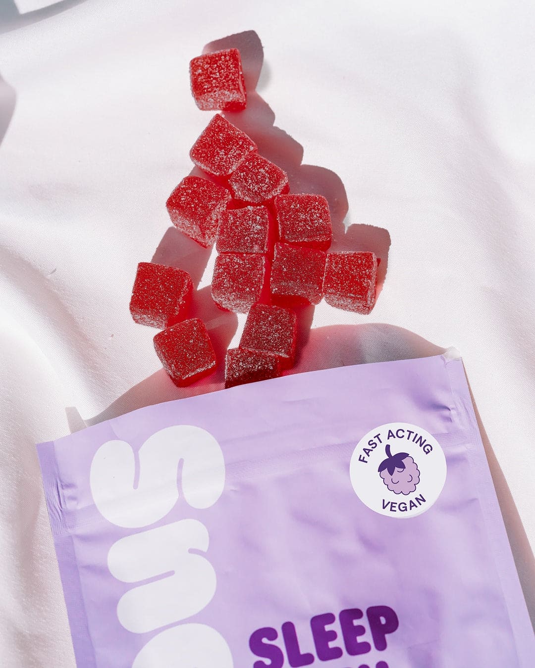 SNOOZY Microdose THC Bedtime Gummies - Raspberry Flavored - 10mg CBD / 5mg CBN / 2mg THC - Image 4