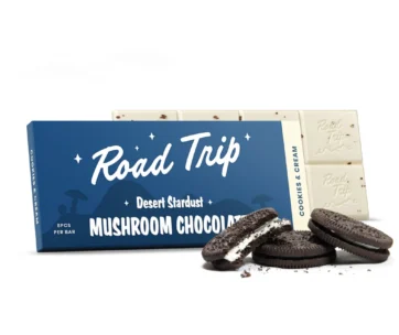 Cookies & Cream mushroom bar with the Desert Stardust blend — 8 breakable squares, only at LiftoffSmoke.
